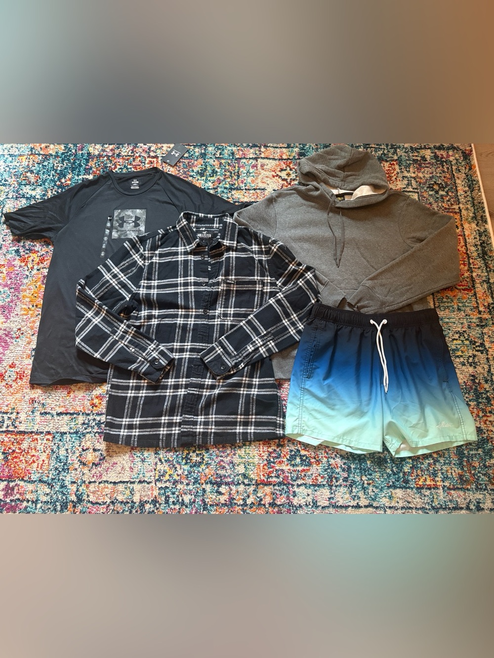 Back-to-School ✏️Men’s size Small clothing bundle